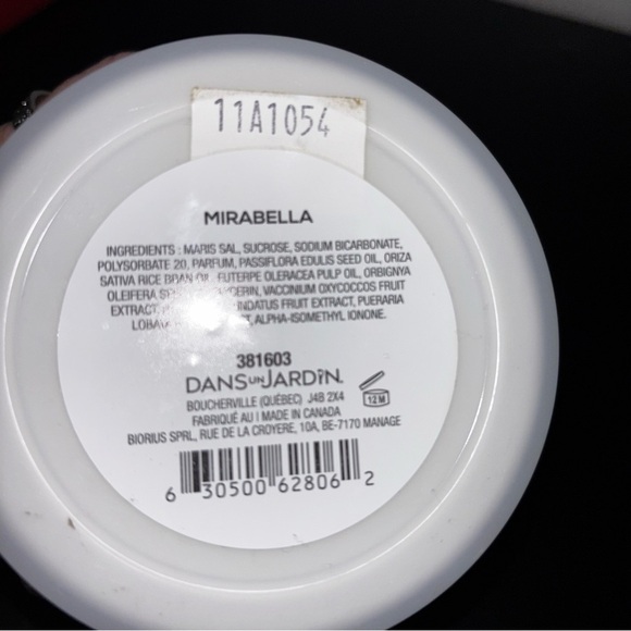 Dans un Jardin Bath Salts 200 grams Animal Cruelty Free Bath Beauty Soak - Picture 4 of 4